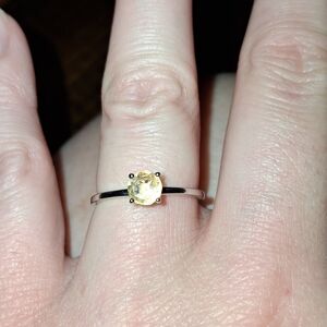 Sterling Silver Yellow Solitaire Ring - Classic Women's Jewelry